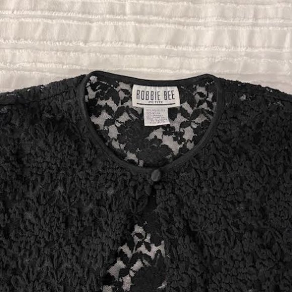 NWOT Macy's Robbie Bee Petite Black Lace Sweater/Top - Picture 2 of 3